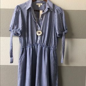 Short sleeve stripped dress w/pockets!